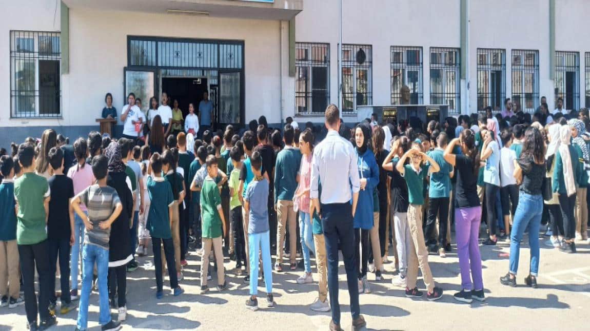 Şehit Mehmet Nuri Akdemir Ortaokulu Fotoğrafı